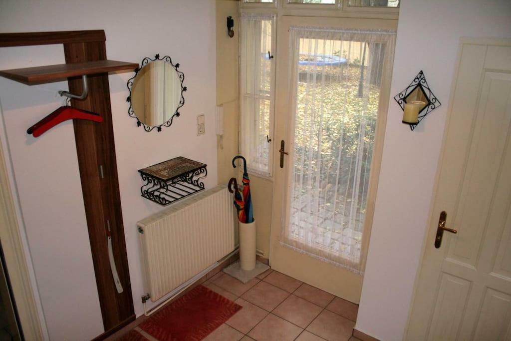 70m² Grosses Mit Gartenzugang Appartement